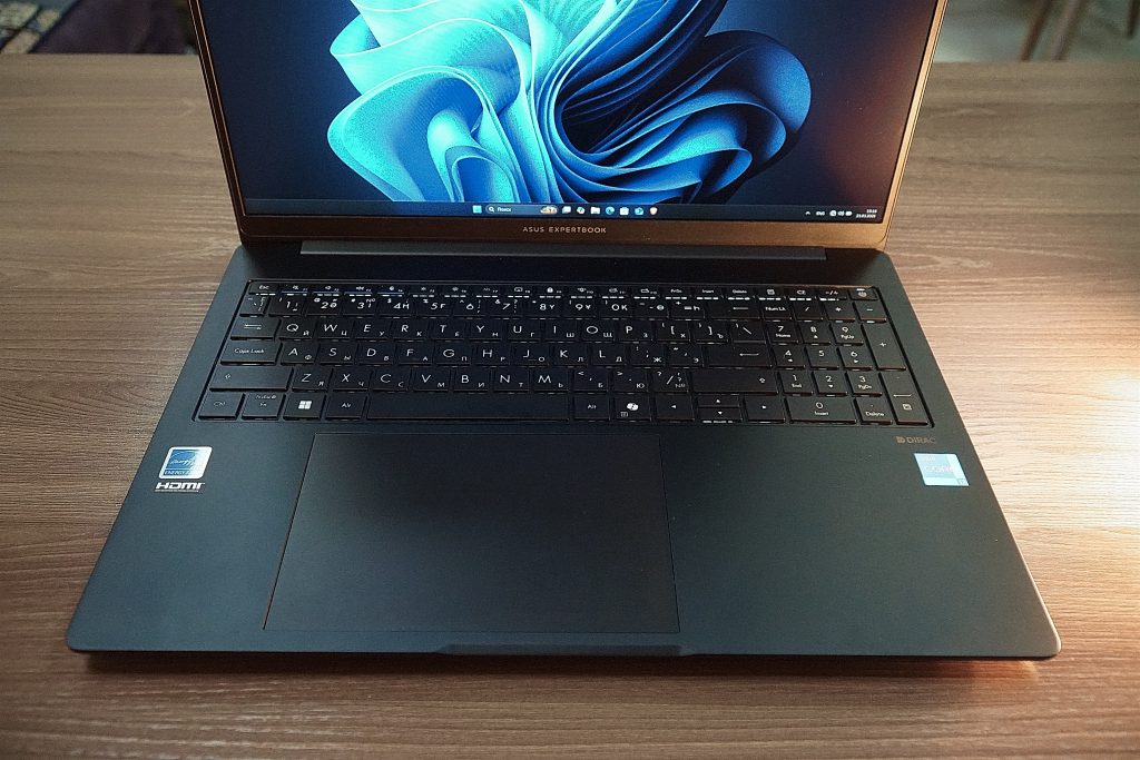 ASUS ExpertBook B5  –  отличная платформа, которую можно адаптировать под любые задачи компании или конкретного пользователя