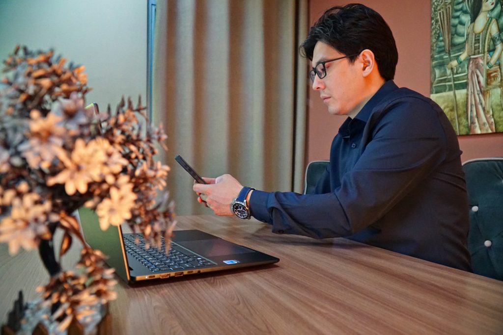 ASUS ExpertBook B5  –  отличная платформа, которую можно адаптировать под любые задачи компании или конкретного пользователя