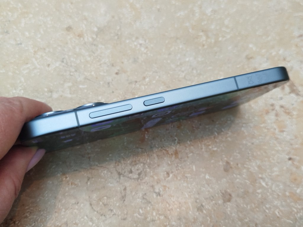 Xiaomi 17 – маленький флагман с большими возможностями