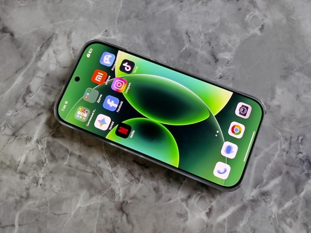 Xiaomi 17 – маленький флагман с большими возможностями