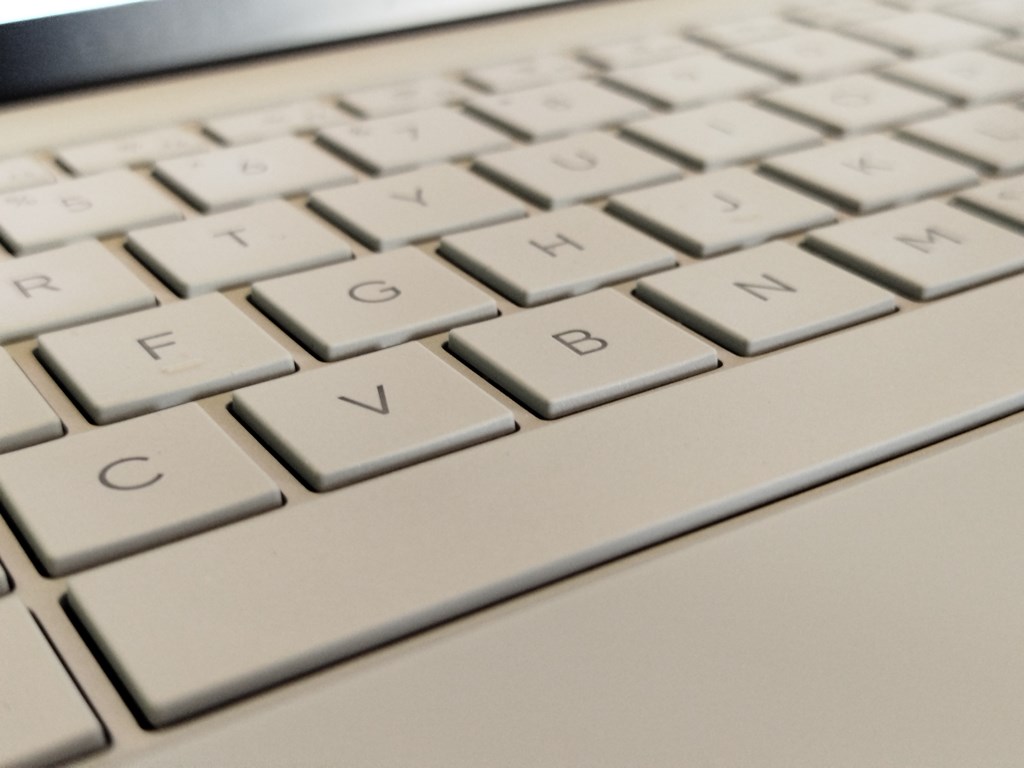 ASUS ExpertBook B9406CAA – ультратонкий, прочный и высокопроизводительный ноутбук для вашего бизнеса