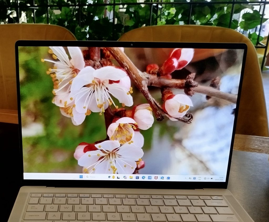 ASUS ExpertBook B9406CAA – ультратонкий, прочный и высокопроизводительный ноутбук для вашего бизнеса