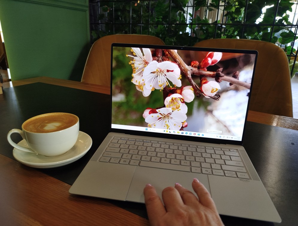 ASUS ExpertBook B9406CAA – ультратонкий, прочный и высокопроизводительный ноутбук для вашего бизнеса