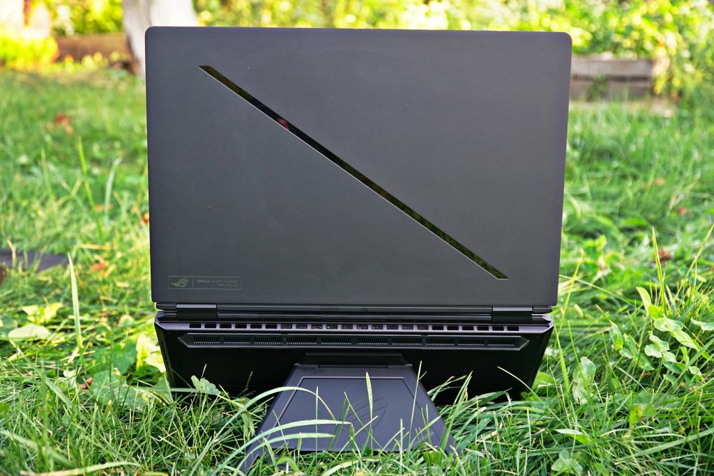 ASUS ROG Zephyrus Duo GX651А. Один ноутбук, пять сценариев