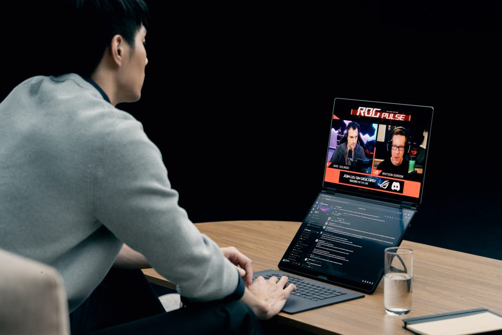 ASUS ROG Zephyrus Duo GX651А. Один ноутбук, пять сценариев