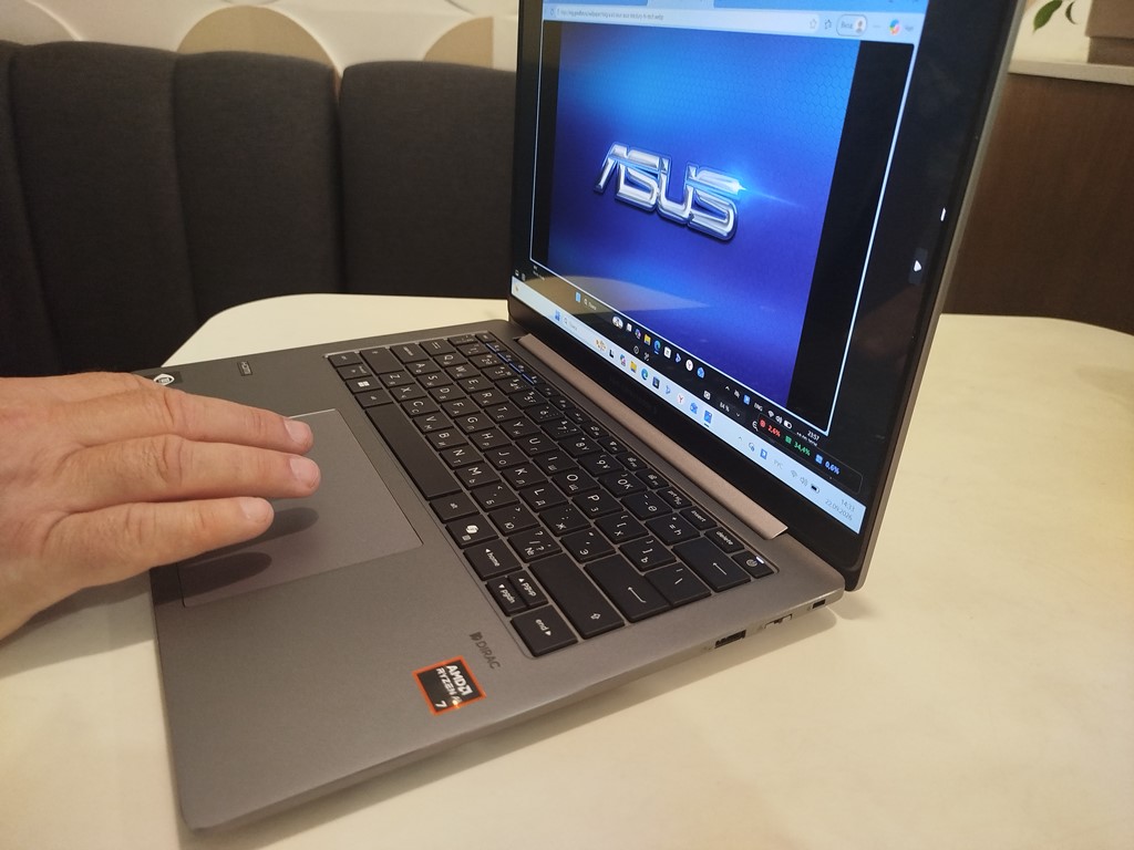 ASUS ExpertBook P5 G2 – высокоинтеллектуальный бизнес-инструмент, созданный для вашего успеха и мобильности