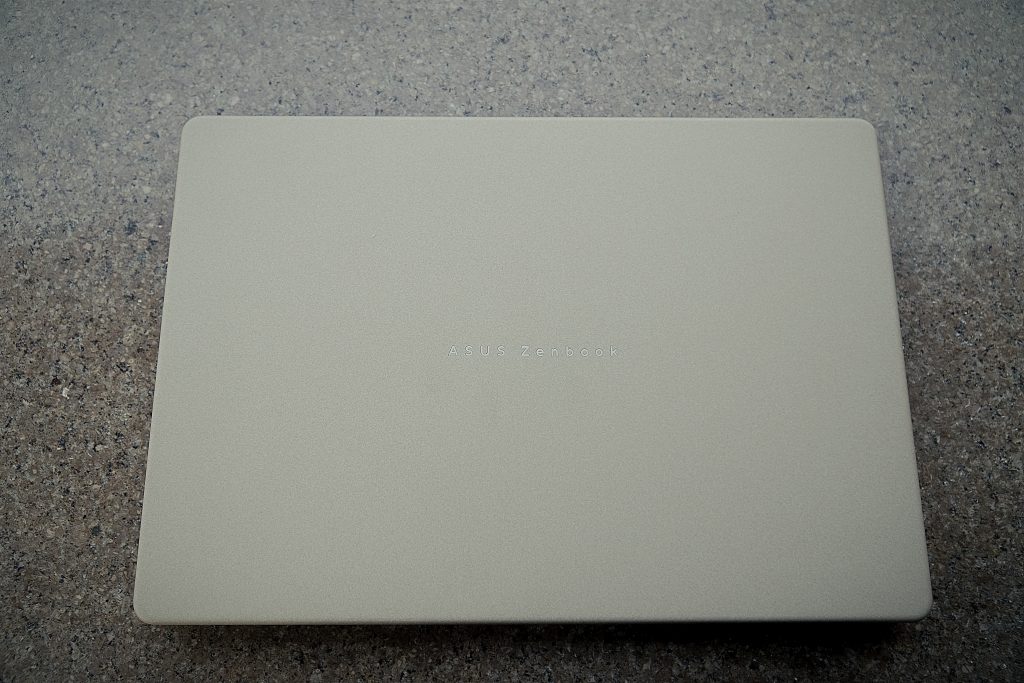 Обзор ASUS Zenbook 14 UX3480KA. Свежий взгляд на классический Zenbook