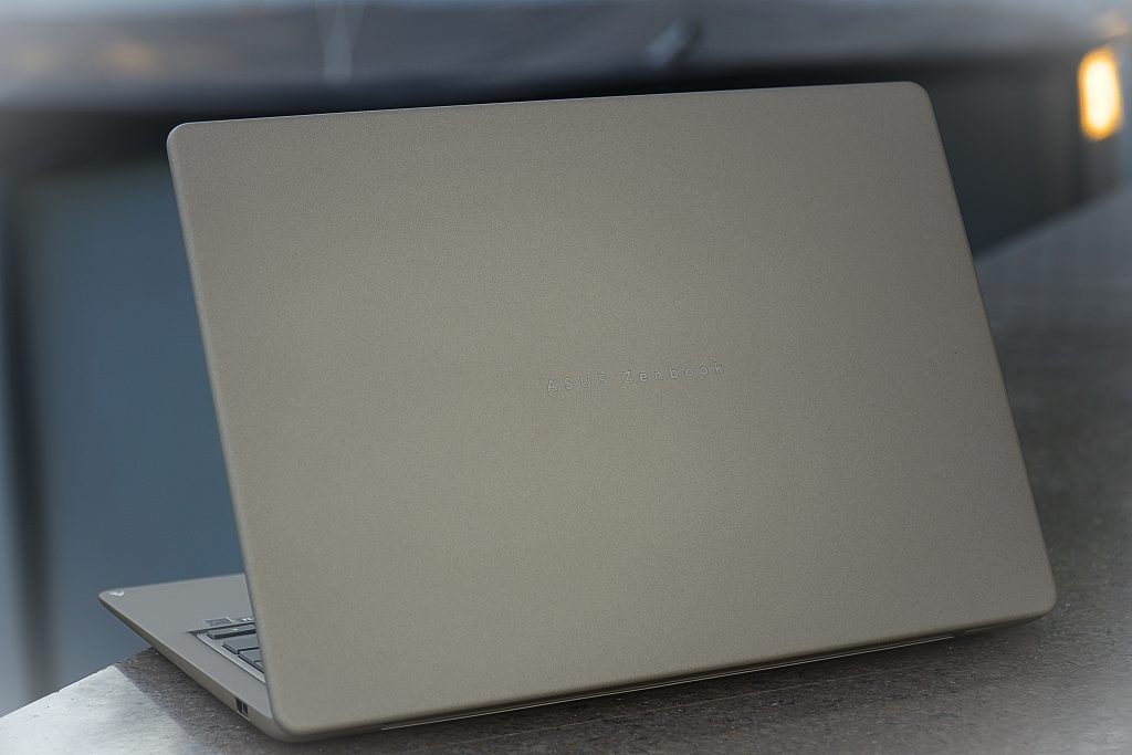 Обзор ASUS Zenbook 14 UX3480KA. Свежий взгляд на классический Zenbook